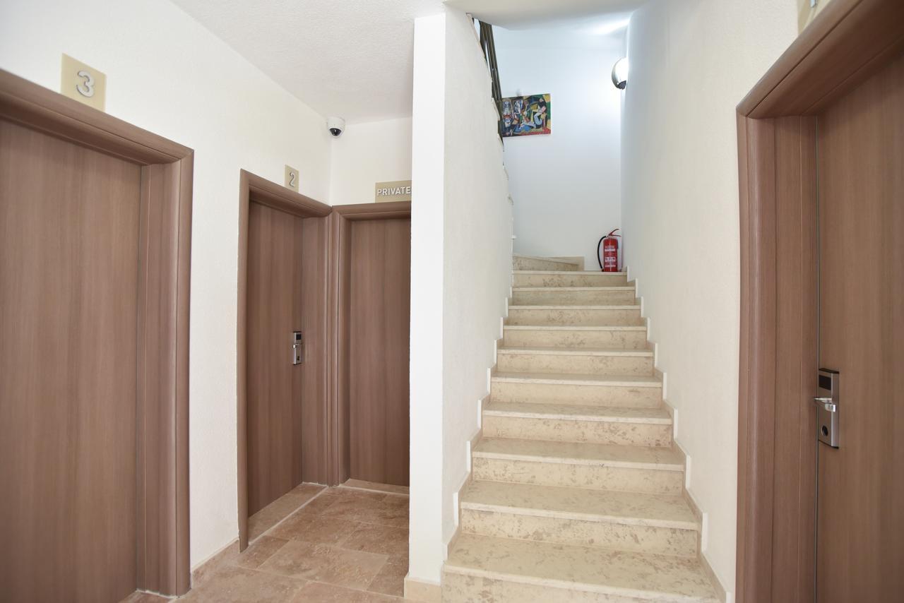 Apartment L Palace บุดวา ภายนอก รูปภาพ