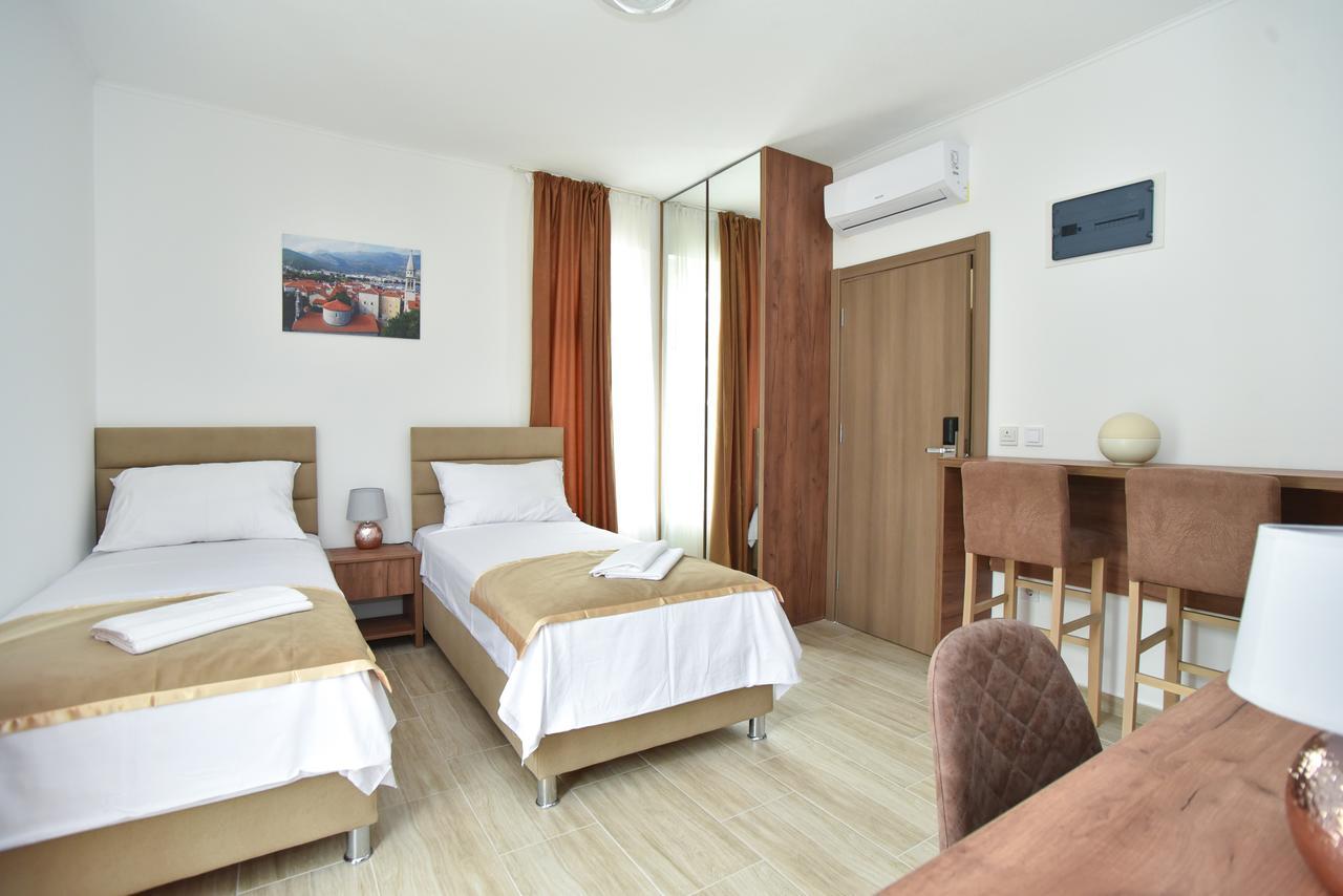 Apartment L Palace บุดวา ภายนอก รูปภาพ